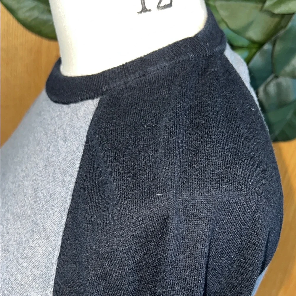 Banana‎ Republic Eco Sweater Mens Medium Grey Black Excellent Raglan Crewneck